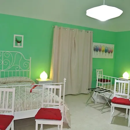 Mamma Puglia & Breakfast לינה וארוחת בוקר סנטרמו אין קולה